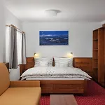 Guest house U Komarku Spindleruv Mlyn